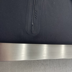 -重工刺绣LOGO无缝压胶工艺! DESCENT*/迪桑* TRAINING男士 SOLOTEX压胶长袖半拉链贴 -重工刺绣LOGO无缝压胶工艺! DESCENT*/迪桑* TRAINING男士 SOLOTEX压胶长袖半拉链贴