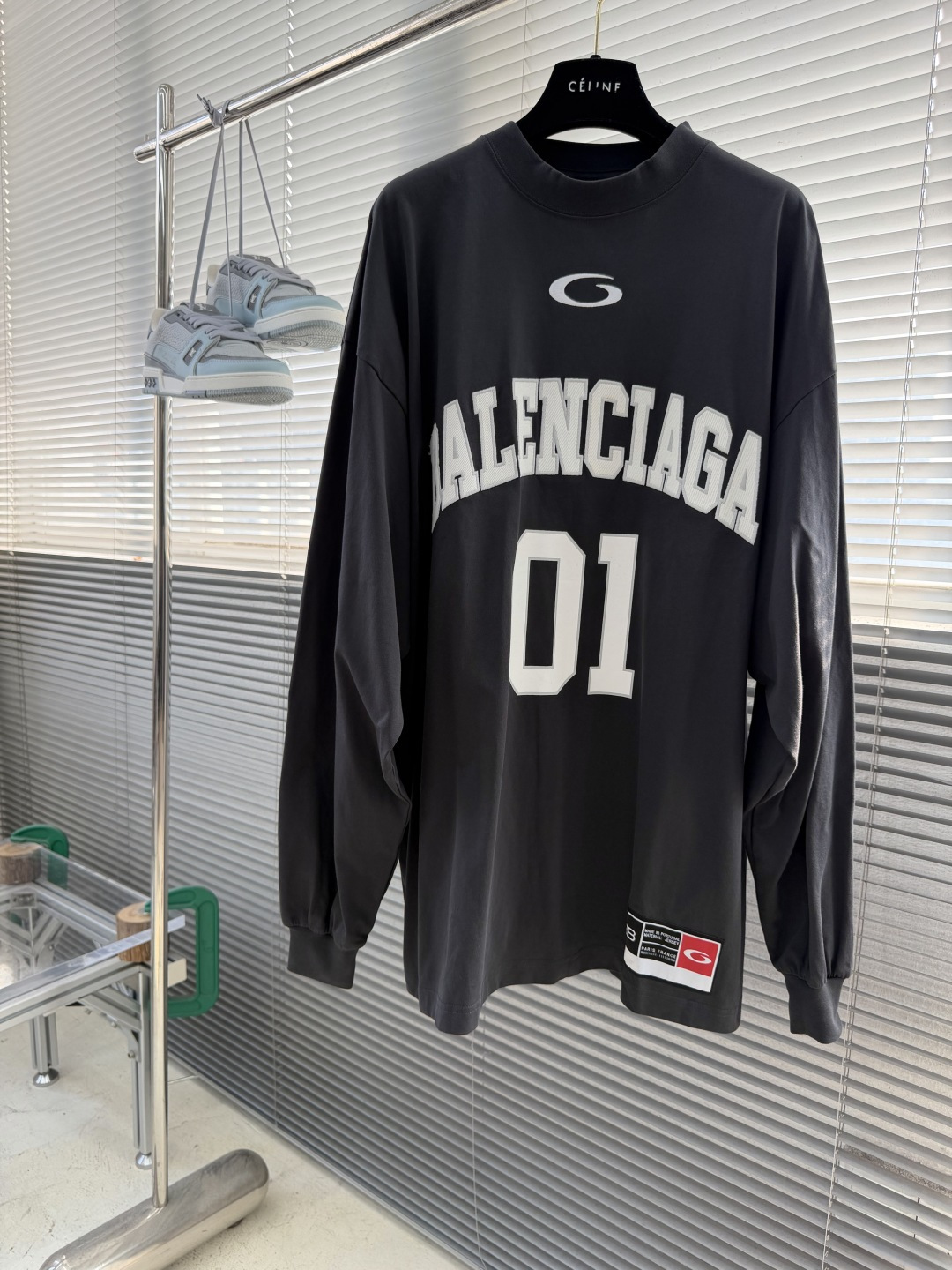 -Balenciag     SS26 Basketball系列 字母印花圆领长袖 T恤 宽松版型 男款 黑色 码数：1