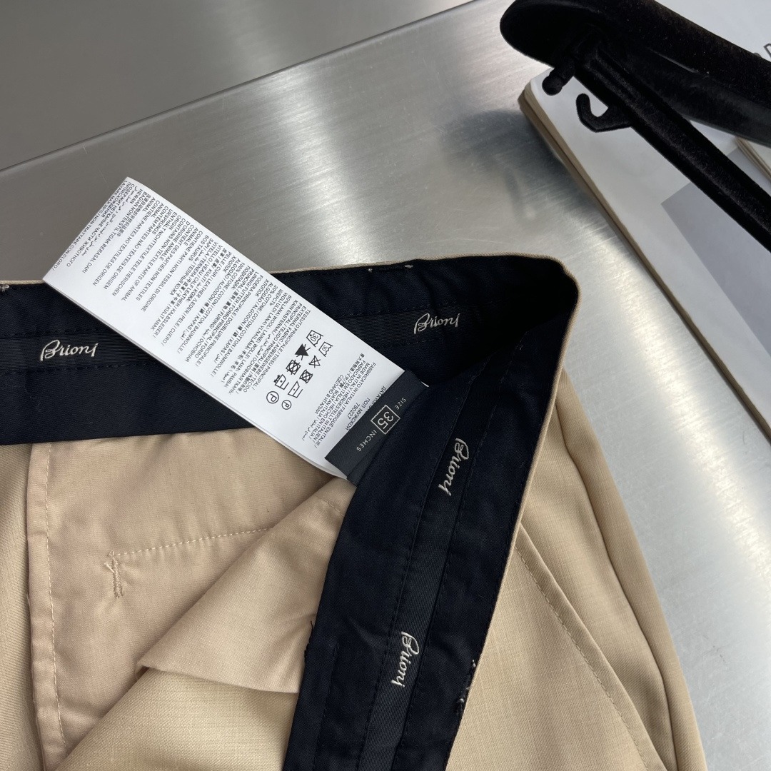 -Brioni 100%美利奴羊毛 百搭通勤休闲西裤 经典的男士商务休闲西裤,甄选品牌专属的精细美利奴羊毛织就,裤 -Brioni 100%美利奴羊毛 百搭通勤休闲西裤 经典的男士商务休闲西裤,甄选品牌专属的精细美利奴羊毛织就,裤