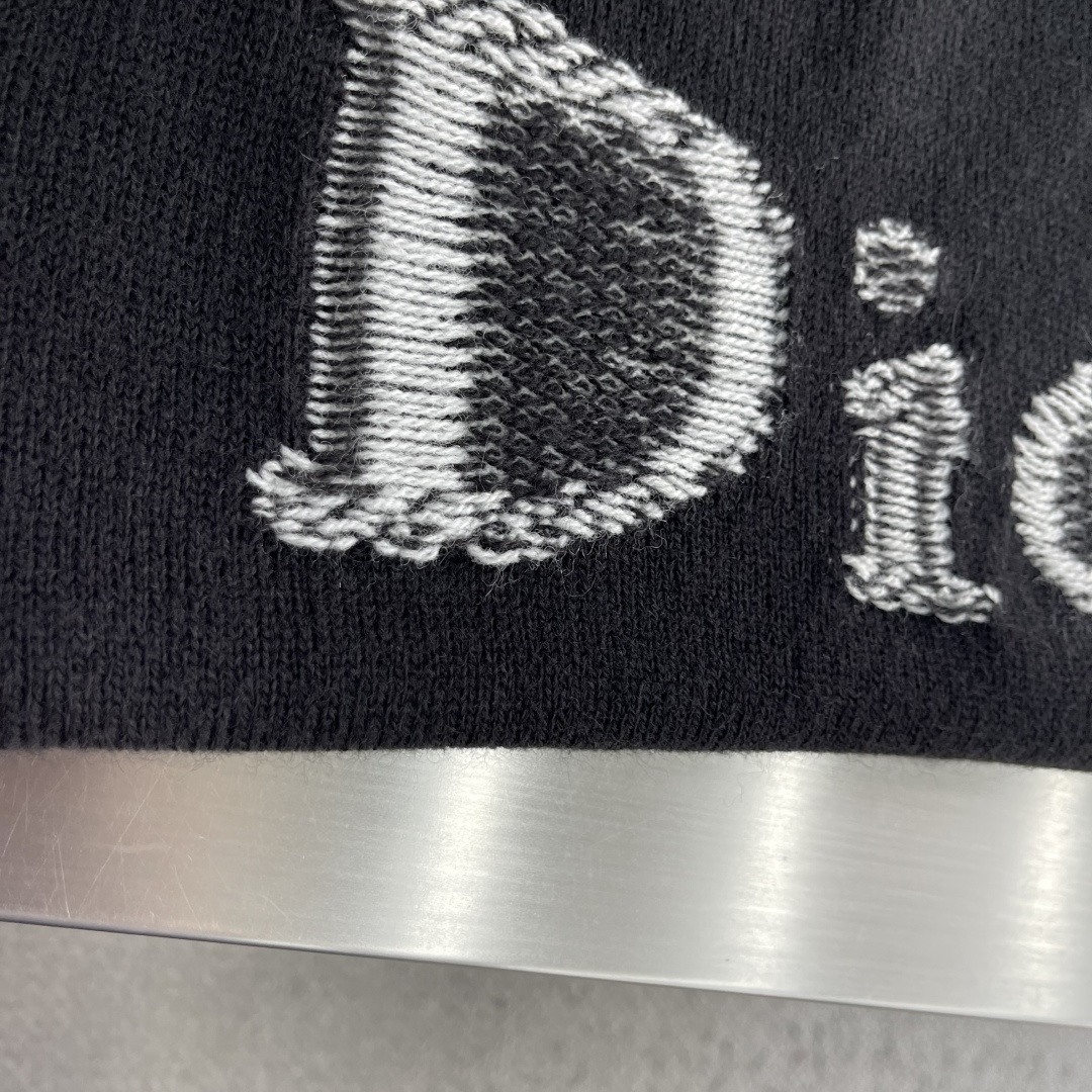 -Dio 26fw羊毛字母提花Logo羊绒衫 美利奴羊毛混纺纱线 采用日本进口(岛精)7针织机 毛料提花 毛料酵洗 -Dio 26fw羊毛字母提花Logo羊绒衫 美利奴羊毛混纺纱线 采用日本进口(岛精)7针织机 毛料提花 毛料酵洗