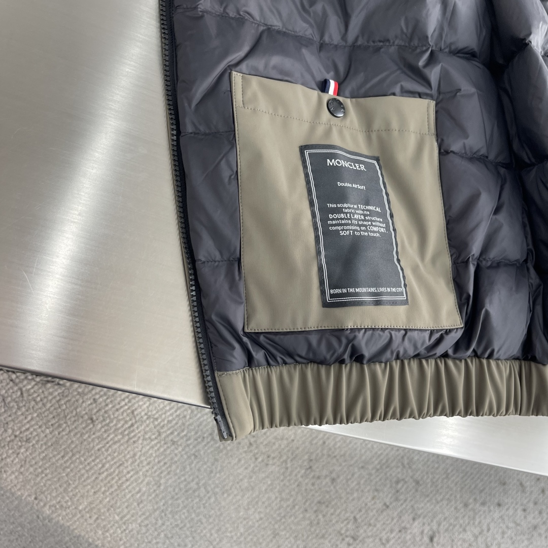 -mon 立领羽绒|奢华敬献 选用高品质大朵90白鸭羽绒10羽毛,环保处理♻️工艺,轻盈无味,保暖蓬松;空气混合填 -mon 立领羽绒|奢华敬献 选用高品质大朵90白鸭羽绒10羽毛,环保处理♻️工艺,轻盈无味,保暖蓬松;空气混合填