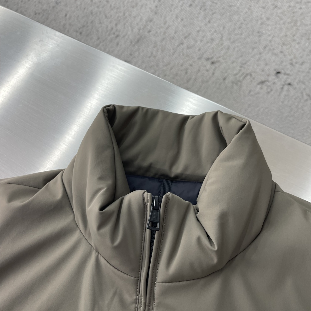 -mon 立领羽绒|奢华敬献 选用高品质大朵90白鸭羽绒10羽毛,环保处理♻️工艺,轻盈无味,保暖蓬松;空气混合填 -mon 立领羽绒|奢华敬献 选用高品质大朵90白鸭羽绒10羽毛,环保处理♻️工艺,轻盈无味,保暖蓬松;空气混合填