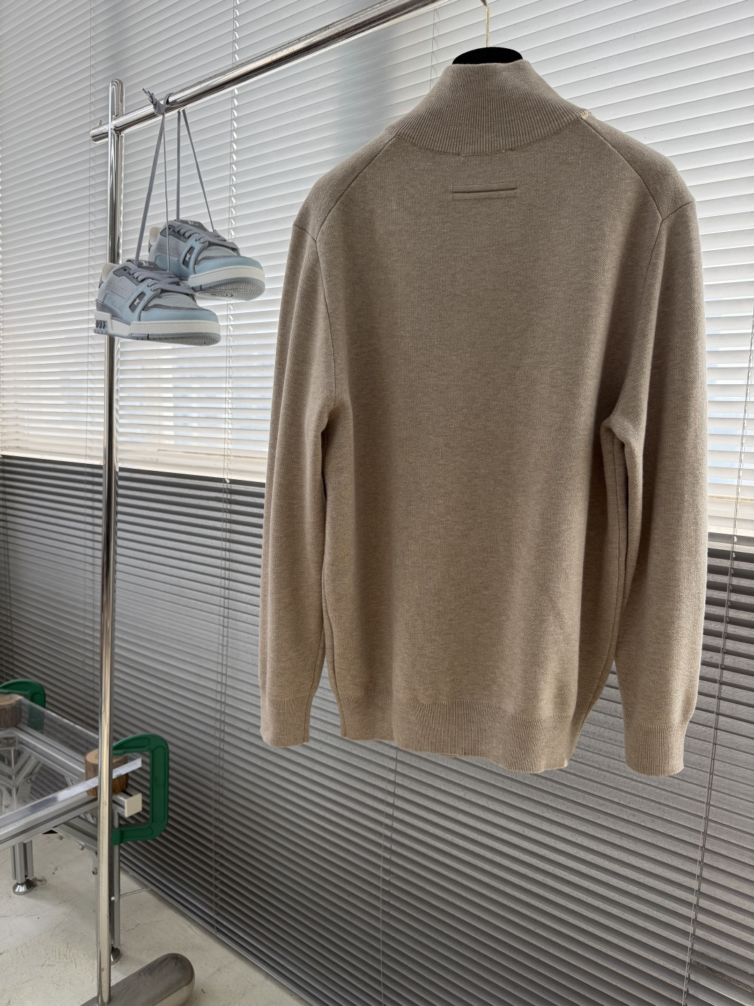 -Loro Piana     针织纽扣开衫 这款非常有特色彩纱并纱混纺 保暖厚款  尺码:M-XXXL