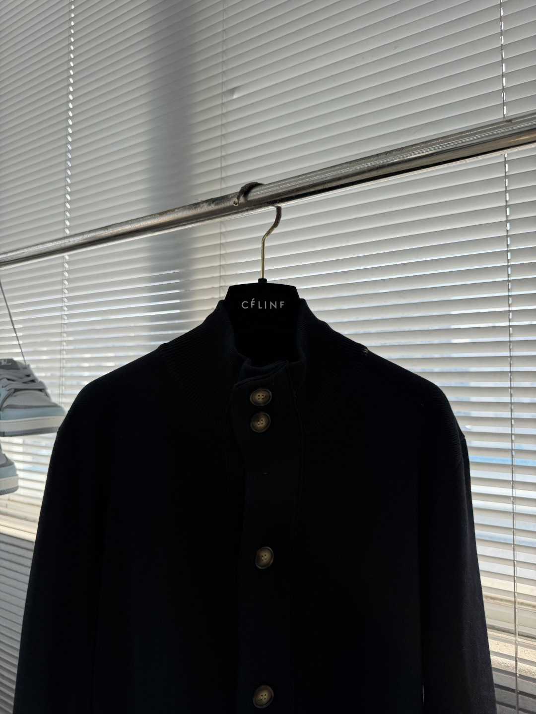 -Loro Piana     针织纽扣开衫 这款非常有特色彩纱并纱混纺 保暖厚款  尺码:M-XXXL