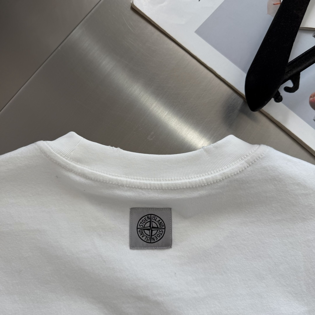 -Stone Island     2026秋冬新款圆领短袖T恤衫  100%长绒棉 亲肤舒适，款式简约，袖口✨星星图案