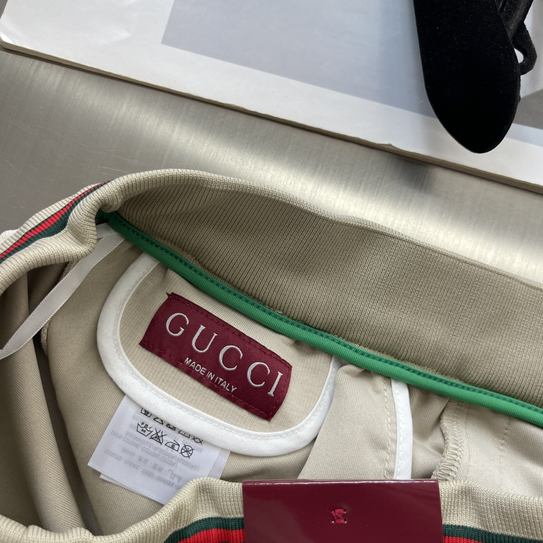 -GUCC     早秋直筒休闲卫裤｜意式奢感，松弛高级感拉满！甄选高垂感针织面料，触感软糯亲肤，垂坠抗皱，上身利落不臃