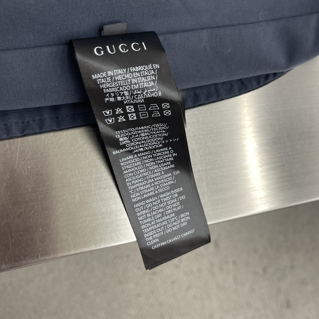-GUCC    26fw提花GG轻质桑蚕丝罗缎夹克 聚酯纤维与尼龙纤维混纺提花 定位开拉链手插袋 复合50D中烫定型 