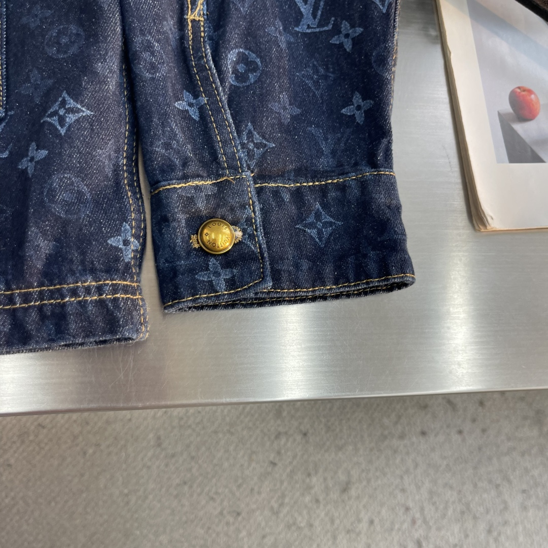 -驴牌 26FW Monogram满印牛仔工装夹克外套 12安赛络纺激光定位烧花面料 定位裁床 雷射激光 成衣洗 -驴牌 26FW Monogram满印牛仔工装夹克外套 12安赛络纺激光定位烧花面料 定位裁床 雷射激光 成衣洗