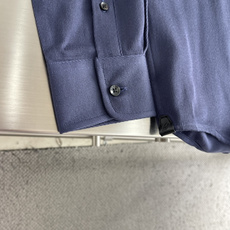 -Brioni/布里奥尼 35%羊毛65%莱赛尔一片领男士休闲衬衫 作为意大利顶奢男装世家Brioni的经典休闲代 -Brioni/布里奥尼 35%羊毛65%莱赛尔一片领男士休闲衬衫 作为意大利顶奢男装世家Brioni的经典休闲代
