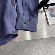 -Brioni/布里奥尼 35%羊毛65%莱赛尔一片领男士休闲衬衫 作为意大利顶奢男装世家Brioni的经典休闲代 -Brioni/布里奥尼 35%羊毛65%莱赛尔一片领男士休闲衬衫 作为意大利顶奢男装世家Brioni的经典休闲代