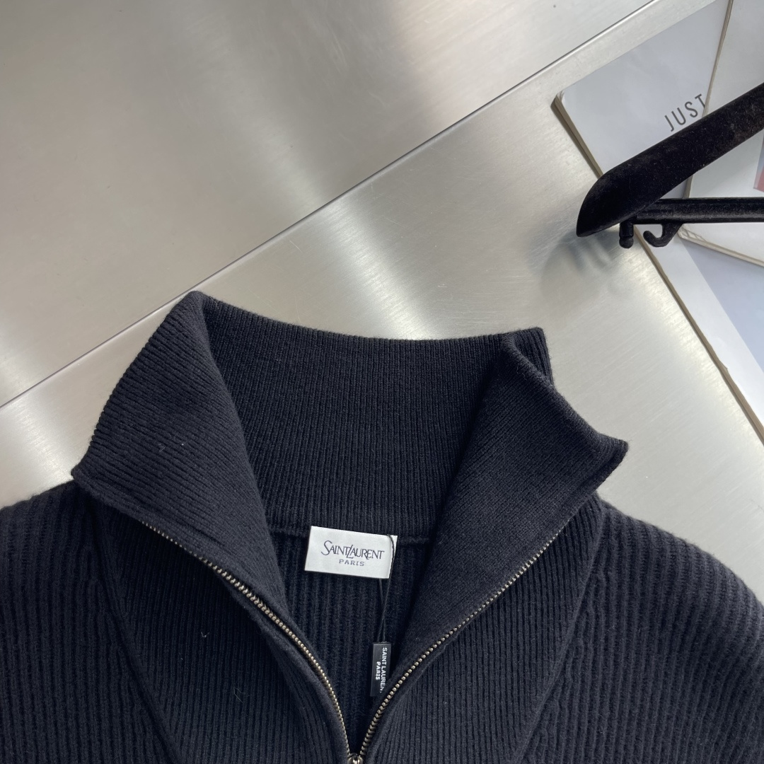 -YSL/圣罗兰     26fw新款全羊毛针织半拉链高领毛衣  男女同款  码数：S.M.L.XL 衣长	65	67	