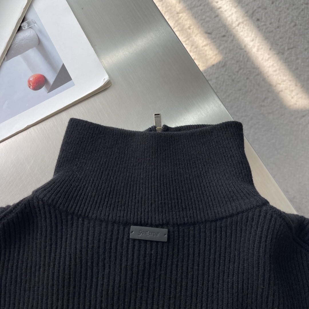 -YSL/圣罗兰     26fw新款全羊毛针织半拉链高领毛衣  男女同款  码数：S.M.L.XL 衣长	65	67	