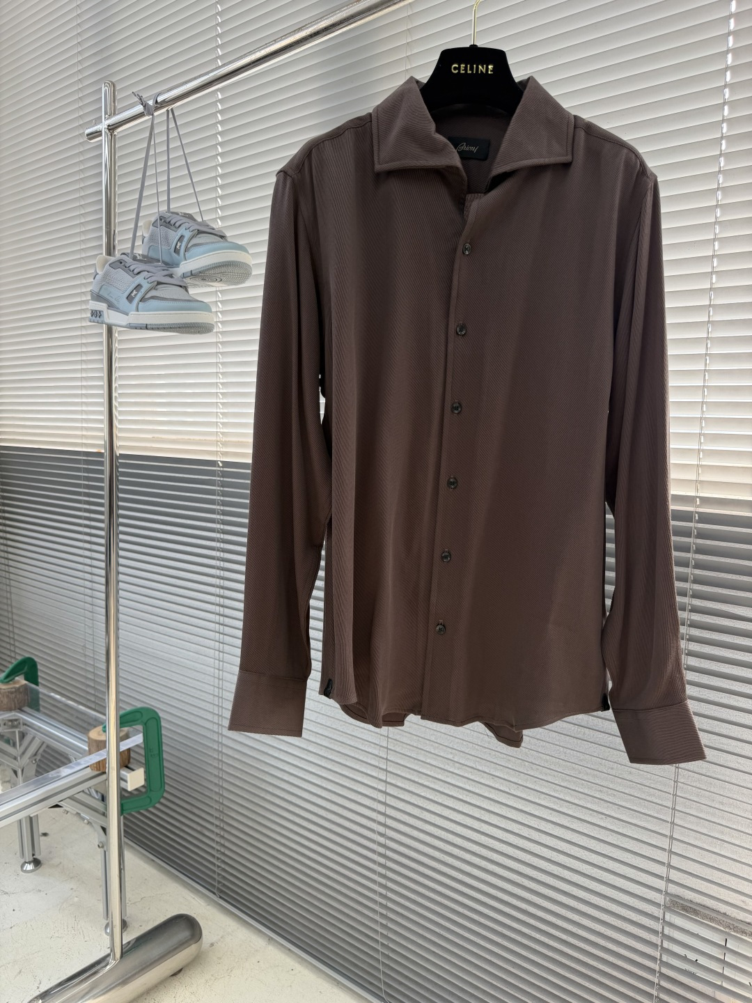 -Brioni/布里奥尼    35%羊毛65%莱赛尔一片领男士休闲衬衫 作为意大利顶奢男装世家Brioni的经典休闲代