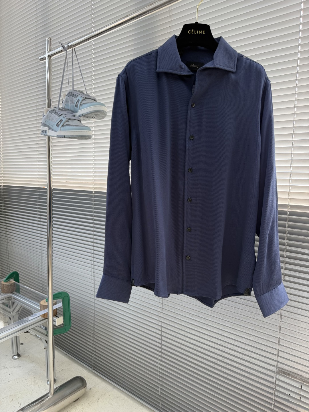 -Brioni/布里奥尼    35%羊毛65%莱赛尔一片领男士休闲衬衫 作为意大利顶奢男装世家Brioni的经典休闲代