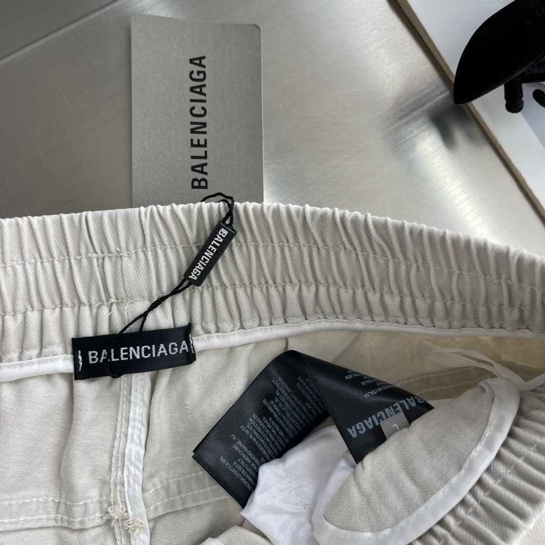 -Balenciag    26年新款休闲裤 潮流前线 专柜热销款 品味与价值共享 身穿着非常舒适 低调不失奢华 穿出去