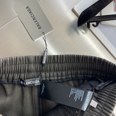 -Balenciag 2026秋冬新品休闲裤,将工装风与时尚感巧妙交织。深色款沉稳内敛,灰色款则更显随性。均采用 -Balenciag 2026秋冬新品休闲裤,将工装风与时尚感巧妙交织。深色款沉稳内敛,灰色款则更显随性。均采用