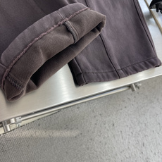 -Balenciag 2026fw 工装多袋直筒长裤,采用高密度梭织面料,内里附了一层纯棉里布以提升穿着舒适度,工 -Balenciag 2026fw 工装多袋直筒长裤,采用高密度梭织面料,内里附了一层纯棉里布以提升穿着舒适度,工