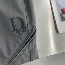-Dio 26年秋冬新款休闲裤,机能风,字母Logo标识‼️,进口高定优质面料,直筒版型,面料柔软 保型性好 不 -Dio 26年秋冬新款休闲裤,机能风,字母Logo标识‼️,进口高定优质面料,直筒版型,面料柔软 保型性好 不