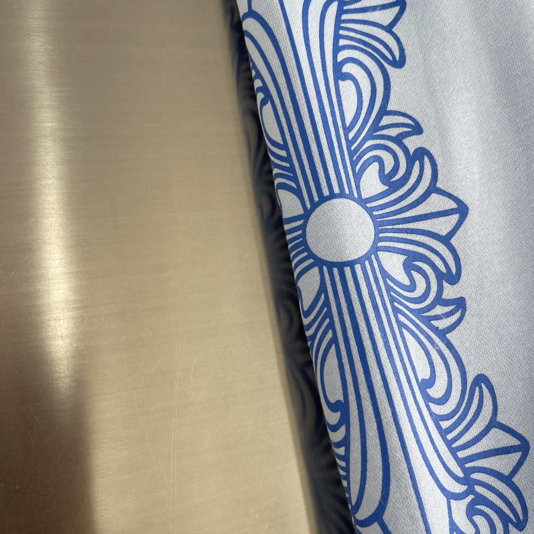 -CH 克罗心    26fw马蹄麒麟蓝色帽衫 面料采用定织定染320克抓绒 印花采用油墨印花  开模定制帽绳扣  尺码