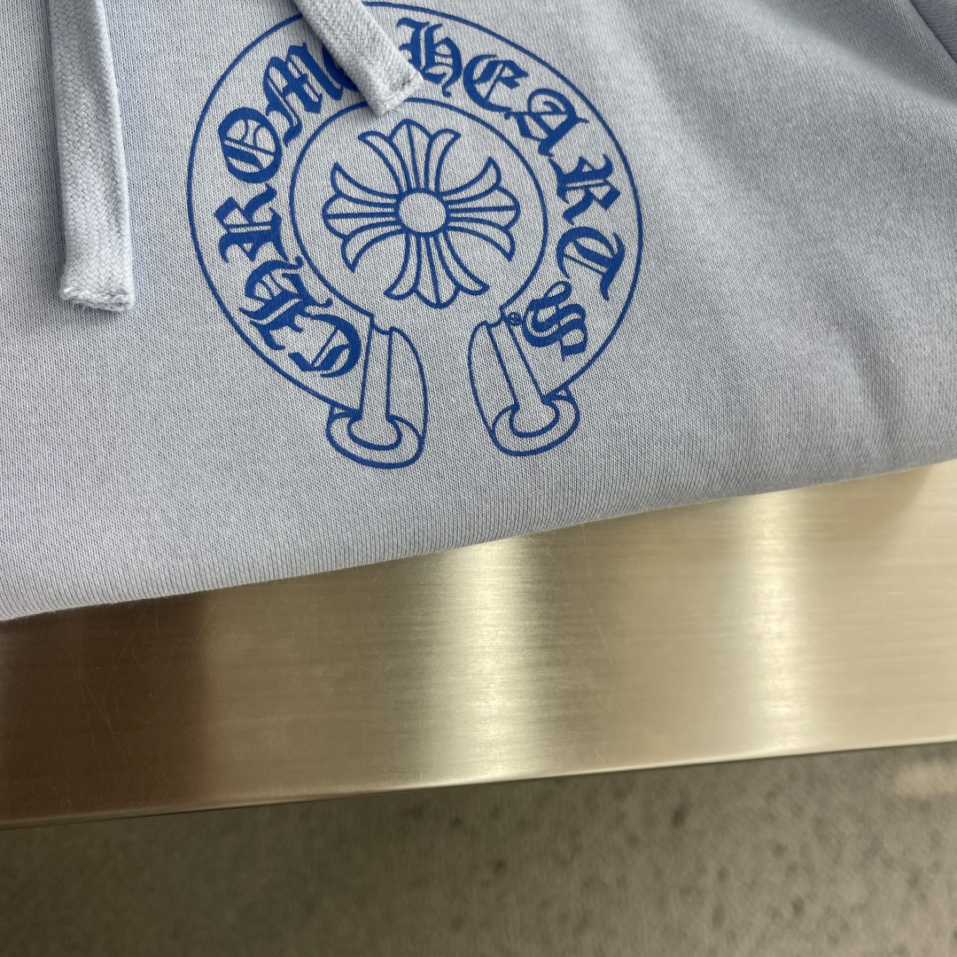 -CH 克罗心    26fw马蹄麒麟蓝色帽衫 面料采用定织定染320克抓绒 印花采用油墨印花  开模定制帽绳扣  尺码