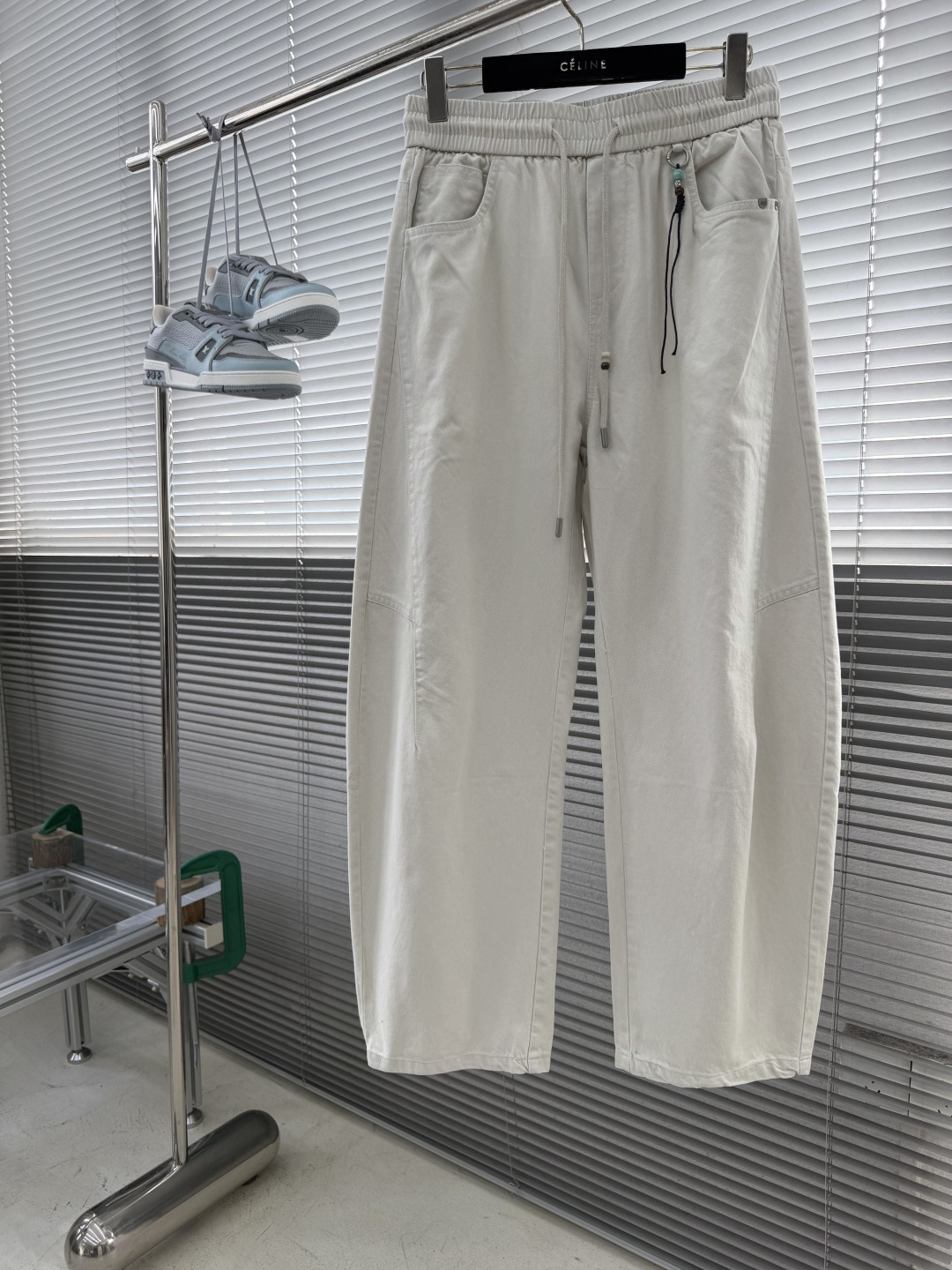 -Balenciag    26年新款休闲裤 潮流前线 专柜热销款 品味与价值共享 身穿着非常舒适 低调不失奢华 穿出去