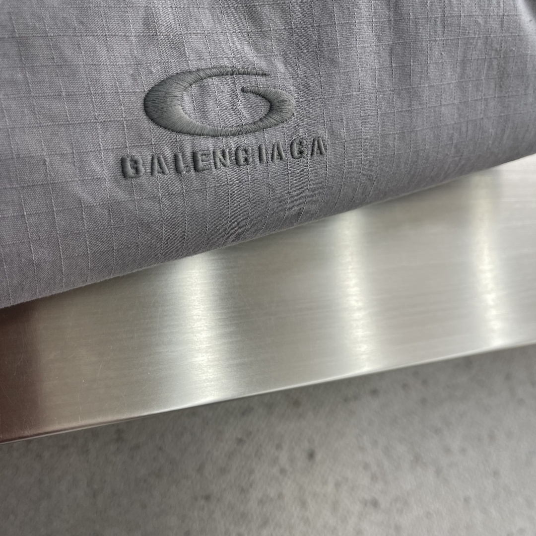 -Balenciag    26FW做旧刺绣Hoodie廓形连帽卫衣 定制100%全棉梭织防撕裂面料 进口刺绣 成衣酵洗
