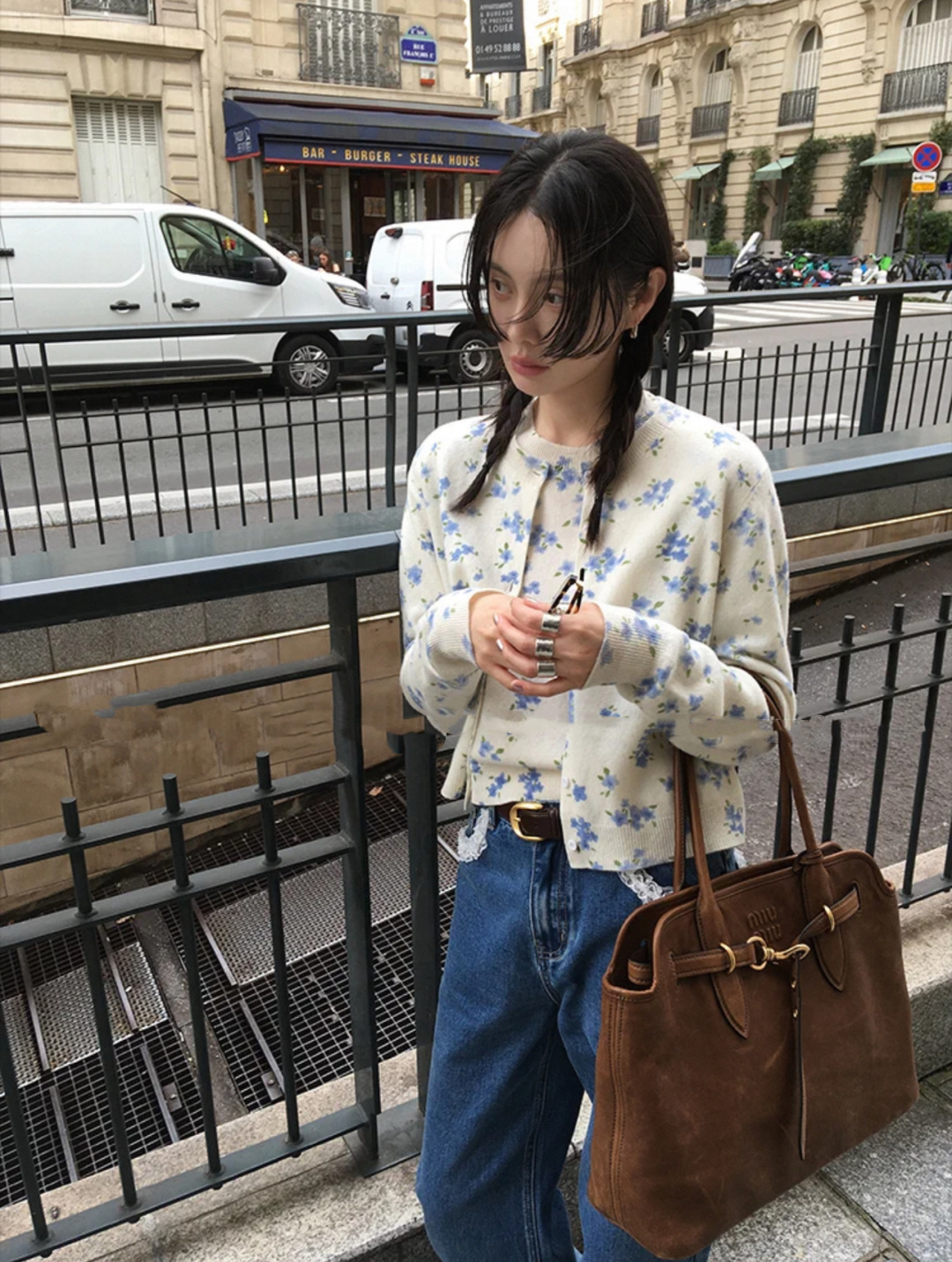 NO:310177,Ju Jingyi's same wool cardigan, made of Australian Merino wool, has a soft and delicate texture, skin-friendly and breathable.,,alexander wang19860909鞠婧祎同款羊毛开衫,采用澳洲美利奴羊毛精纺而成,质地柔软细腻,亲肤透气.,,alexander wang,Women's clothing