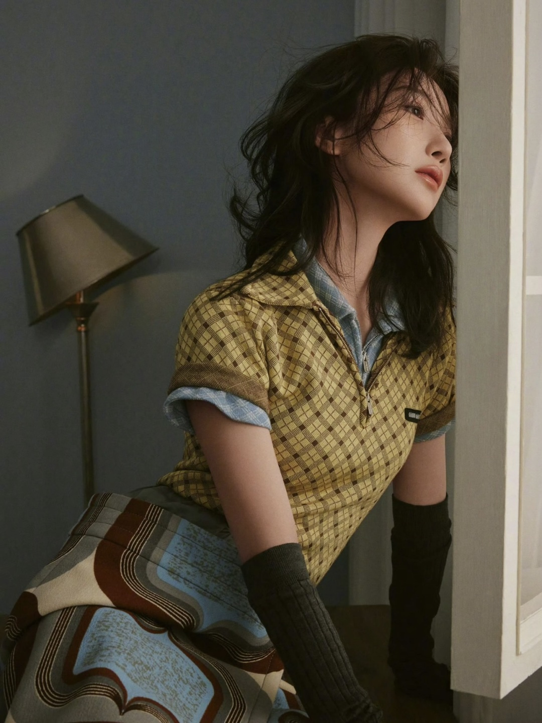 NO:420137,Creamy yellow checked half zipper Polo collar logo T-shirt, mulberry silk natural luster flows between butter check, tees, t-shirt, alexander wang19860909奶油黄格纹半拉链Polo领徽标T恤衫,桑蚕丝的天然光泽流淌在黄油色格纹间,,tees，t-shirt,alexander wang,Women's clothing