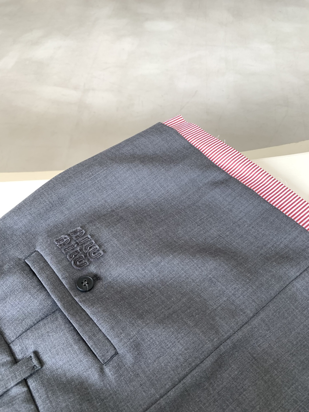 미우미우 26SS 여성 스커트 132844 Miu Miu Skirt 썸네일 이미지