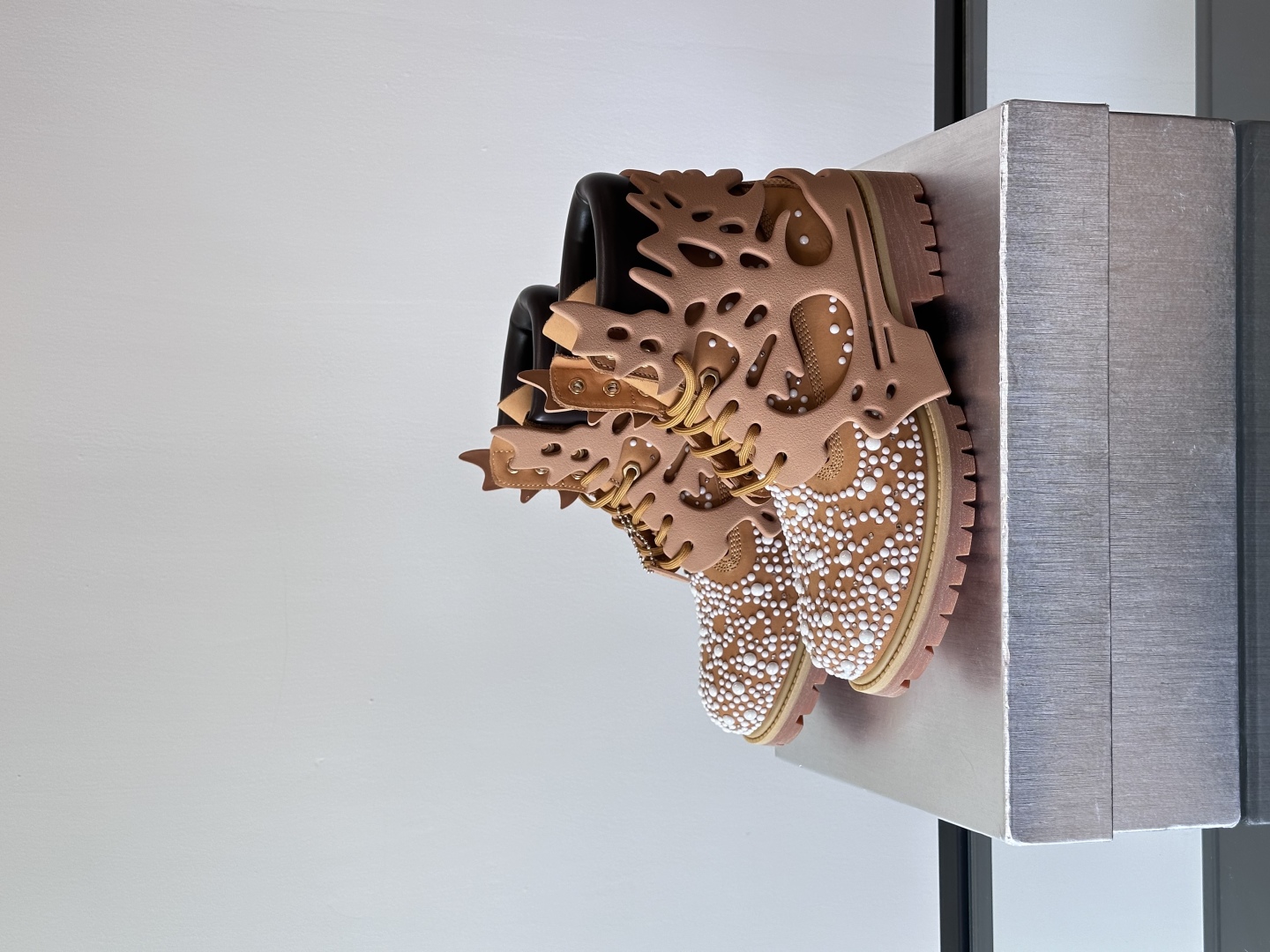   Timberland👟  Pharrell新系列风格的大黄靴格外闪耀🪩Mattias Gollin 