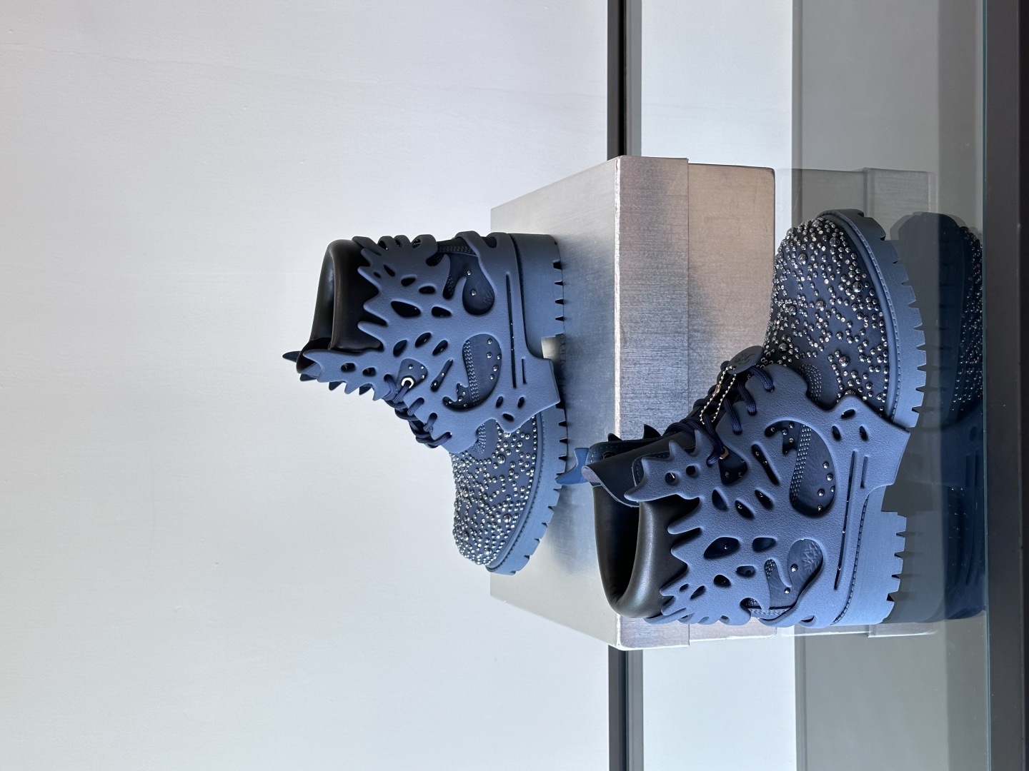   Timberland👟  Pharrell新系列风格的大黄靴格外闪耀🪩Mattias Gollin 