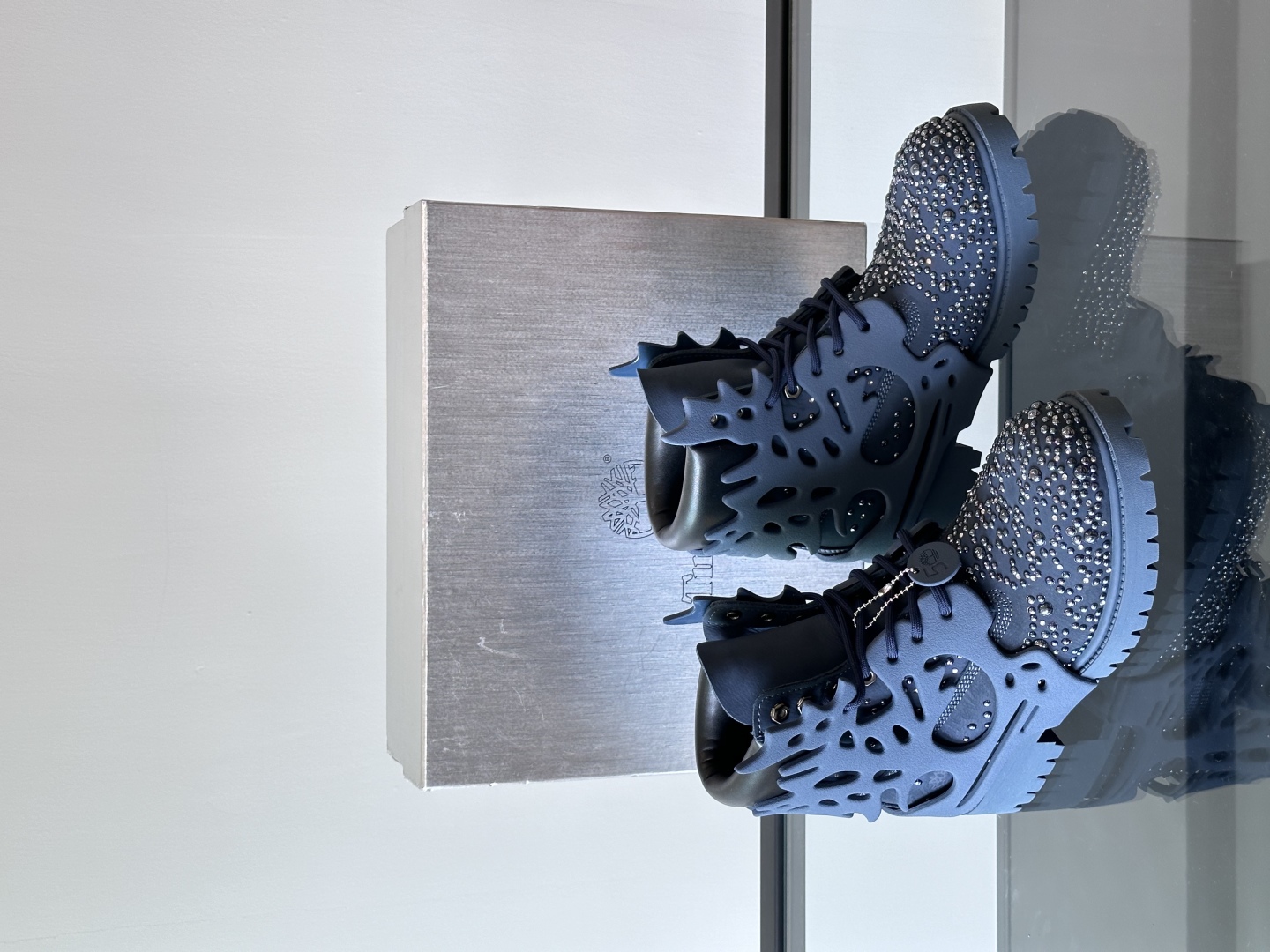   Timberland👟  Pharrell新系列风格的大黄靴格外闪耀🪩Mattias Gollin 