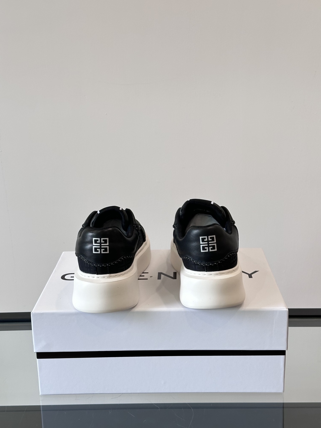 ▫️Gv *y～全新GIV 1男士厚底增高休闲运动鞋，鞋面高品质小牛皮拼接透气布面制成！上脚效果帅气有型