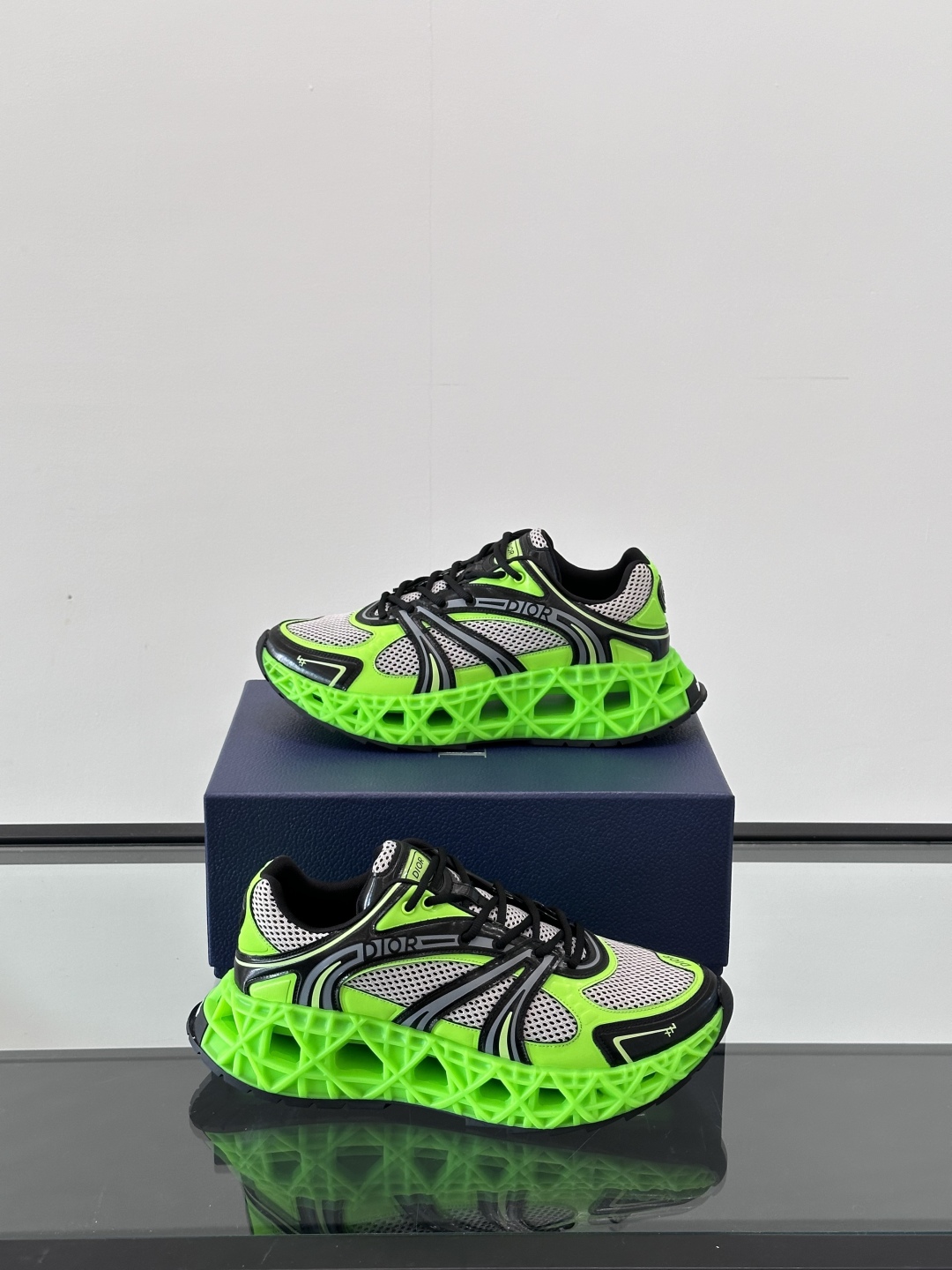 Dior 迪奥 25SS 👟B35最新款老爹运动鞋 老爹鞋 以时髦复古风格丰富经典系列。精心制作，可全年