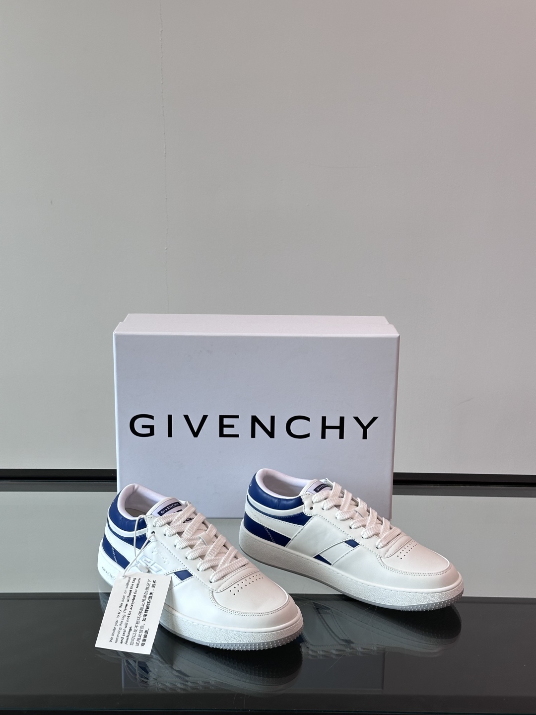 Gv *y～全新GIV 1男士低帮休闲板鞋，进口头层牛皮面料，透气舒适，舌压印4G LOGO刺绣，上脚效