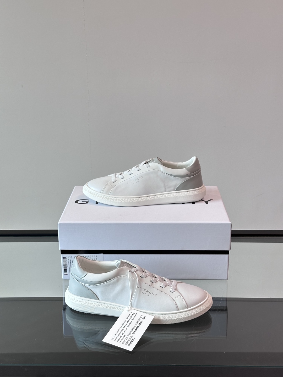 GIVENCHY/纪梵希 新款系带LOGO City运动鞋，简约时尚小白鞋，小牛皮拼接翻绒面皮革鞋面，鞋