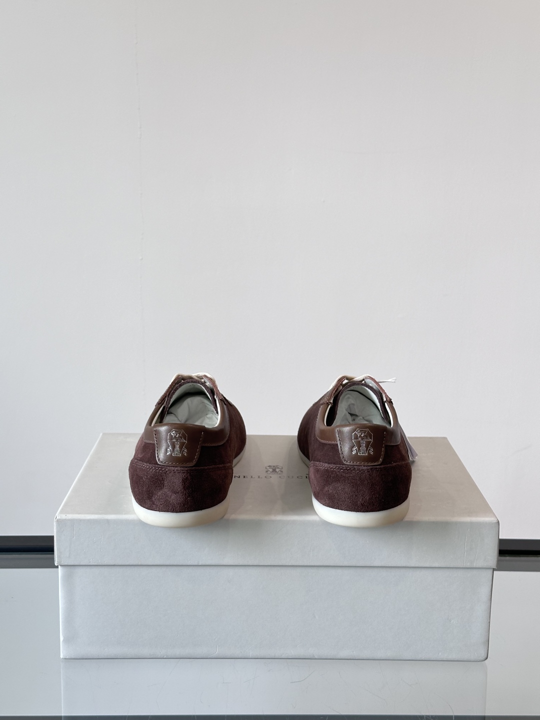 Brunello Cucinelli 老钱风意大利顶奢休闲男鞋，面料采用意大利进口翻毛牛皮，立体感和亲肤