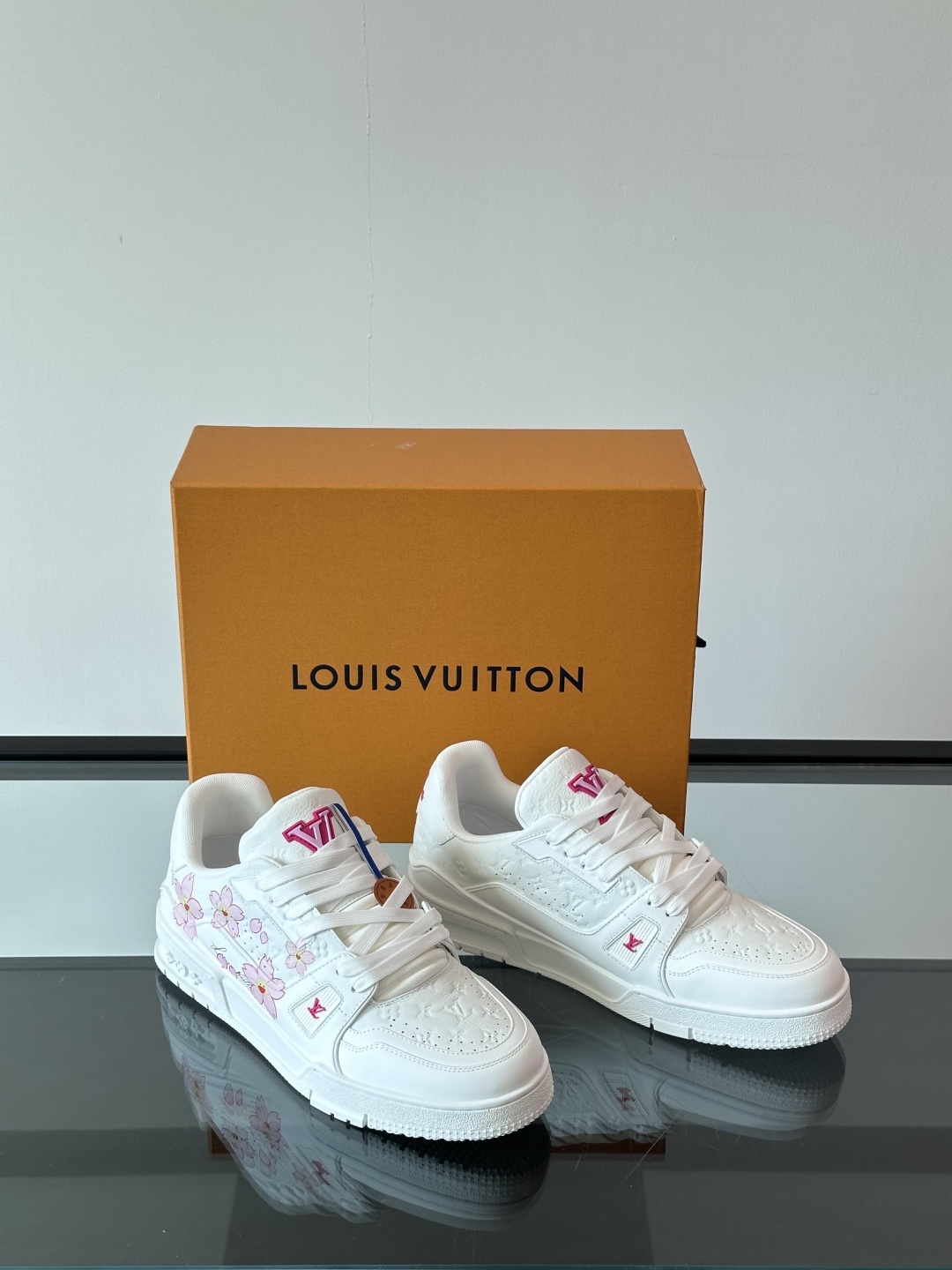 LV 樱花🌸粉 Trainer ,LV x 村上隆2.0樱花🌸Trainer来了~~LV x 村上隆第二