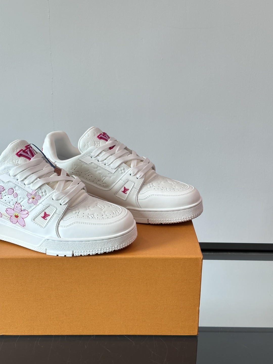 LV 樱花🌸粉 Trainer ,LV x 村上隆2.0樱花🌸Trainer来了~~LV x 村上隆第二