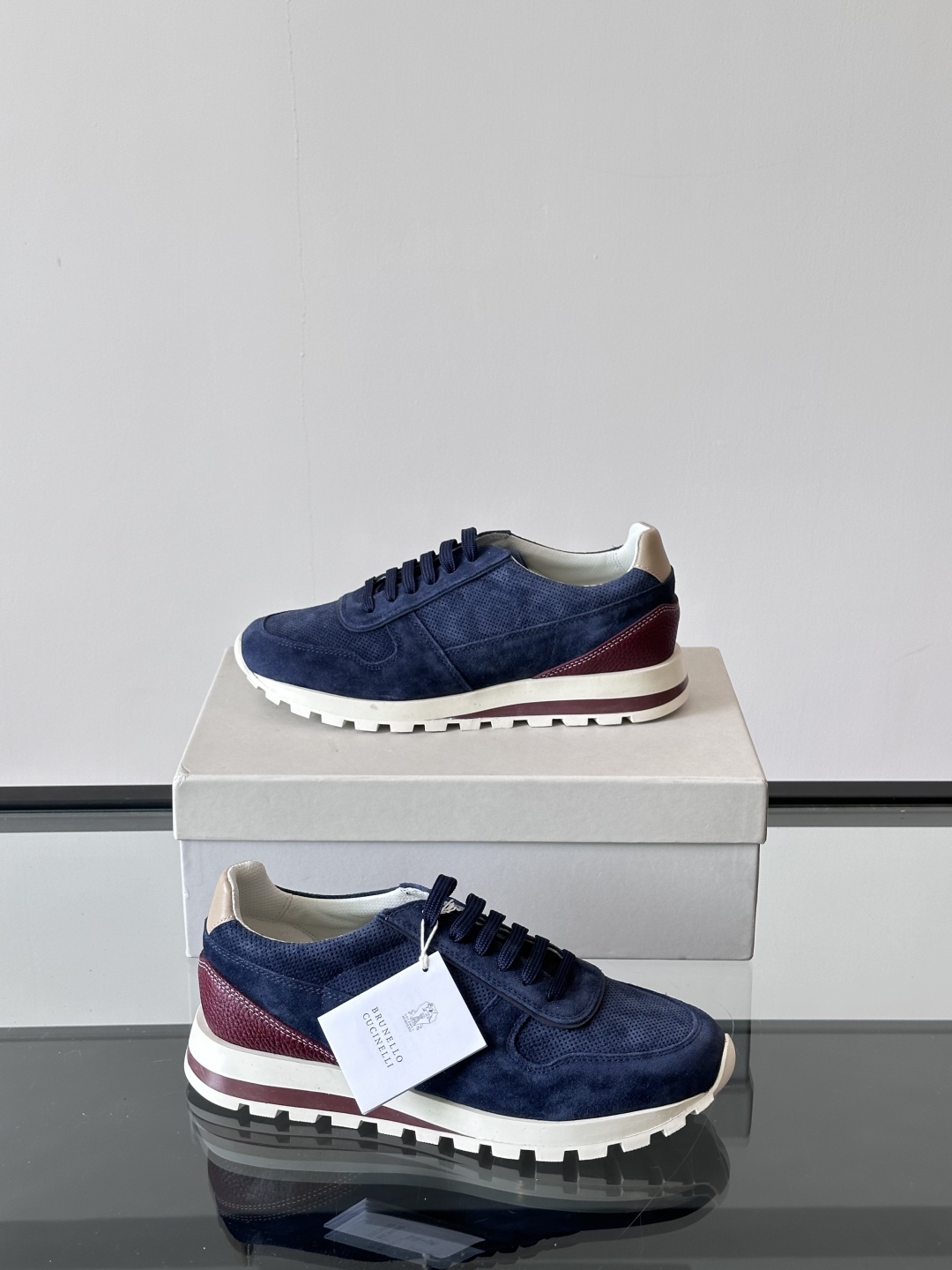 Brunello Cucinelli 新款拼色运动板男鞋 此款运动鞋面料采用意大利进口高丝光水洗翻毛皮和
