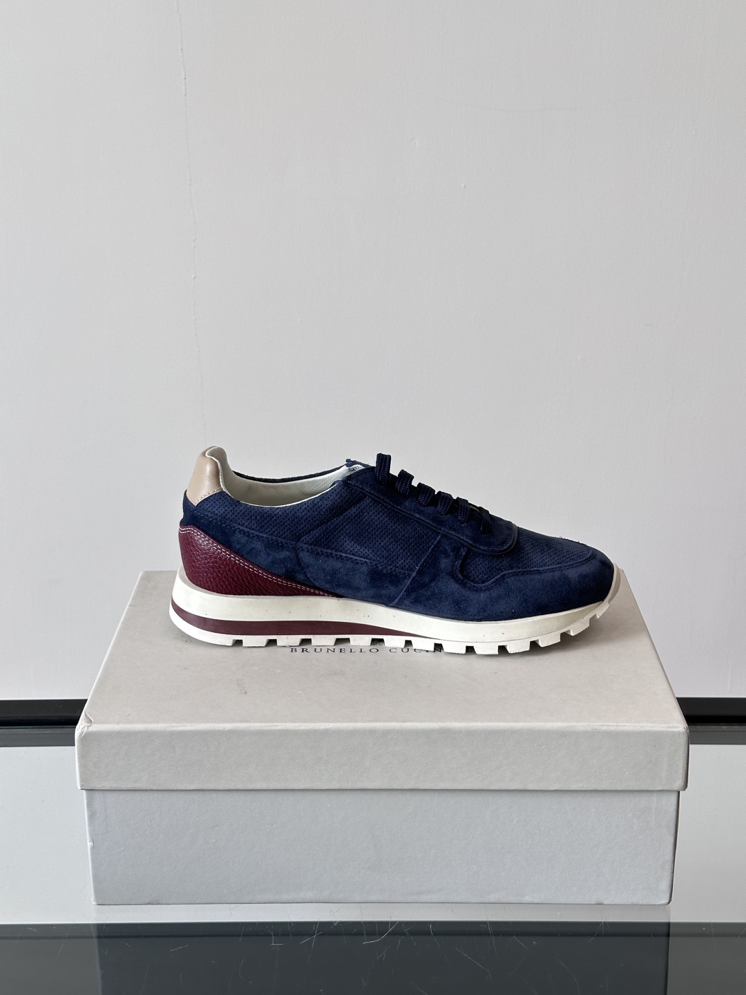 Brunello Cucinelli 新款拼色运动板男鞋 此款运动鞋面料采用意大利进口高丝光水洗翻毛皮和