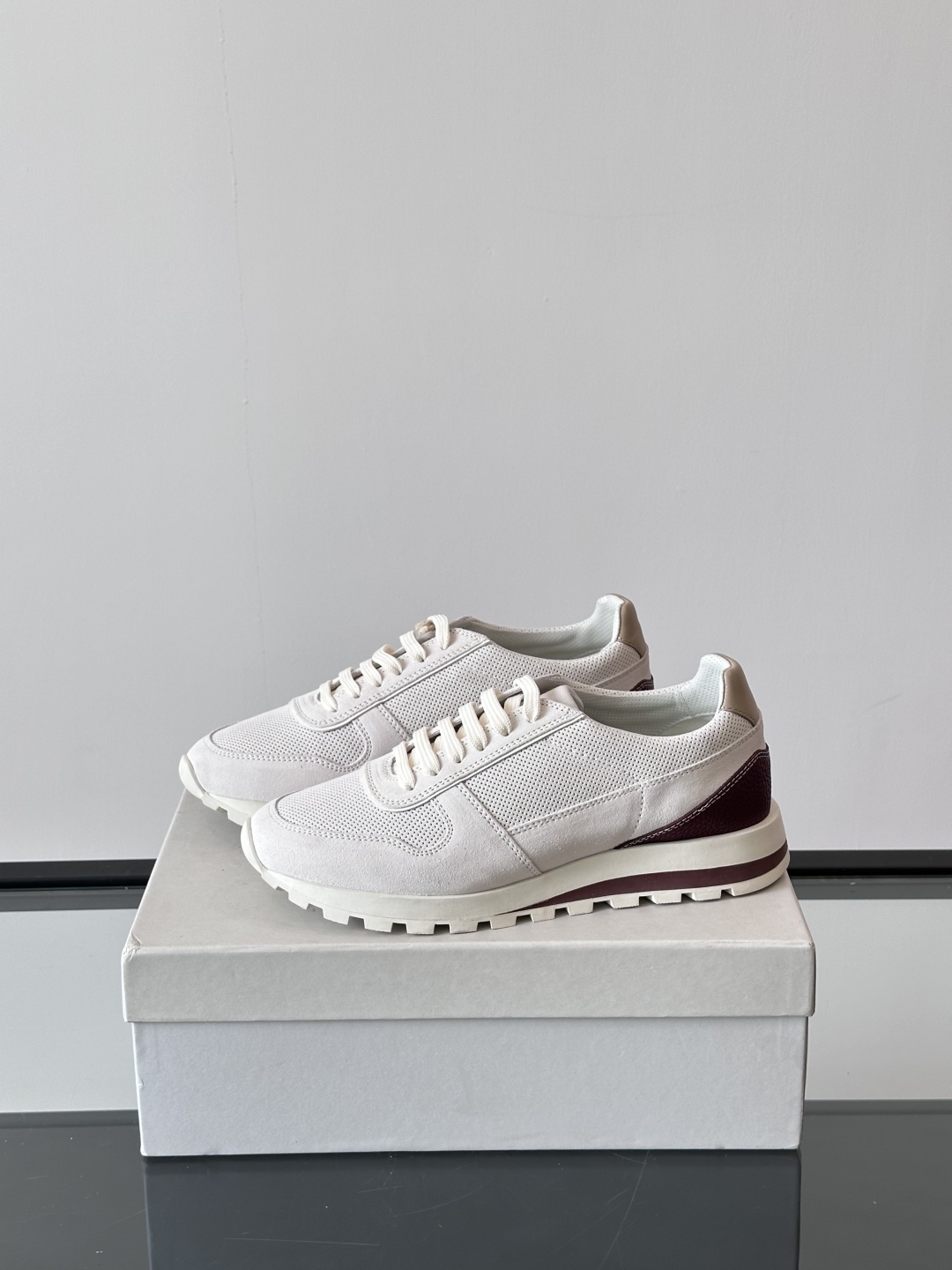 Brunello Cucinelli 新款拼色运动板男鞋 此款运动鞋面料采用意大利进口高丝光水洗翻毛皮和