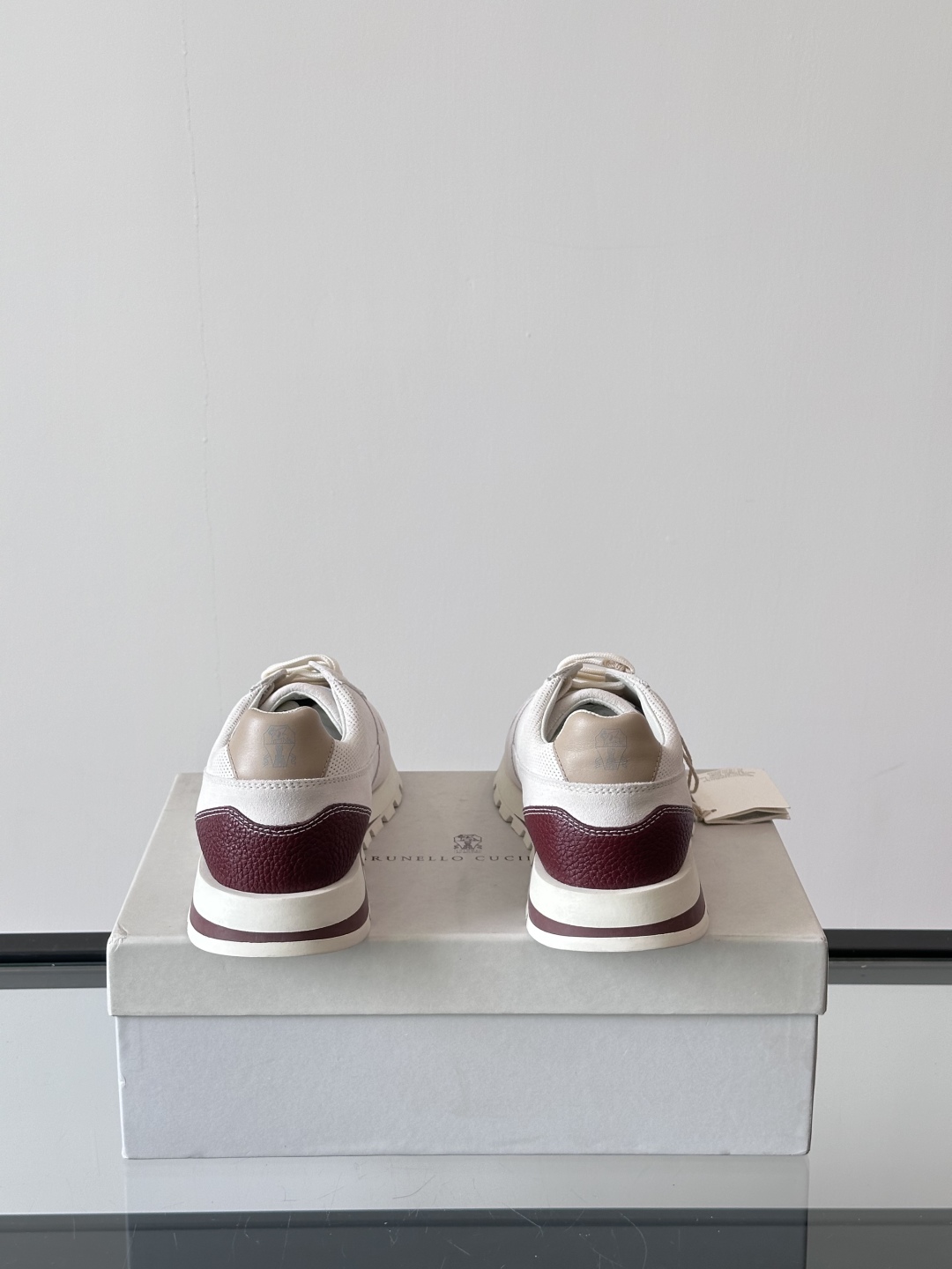 Brunello Cucinelli 新款拼色运动板男鞋 此款运动鞋面料采用意大利进口高丝光水洗翻毛皮和