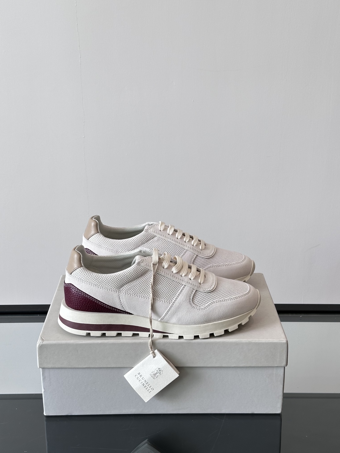 Brunello Cucinelli 新款拼色运动板男鞋 此款运动鞋面料采用意大利进口高丝光水洗翻毛皮和