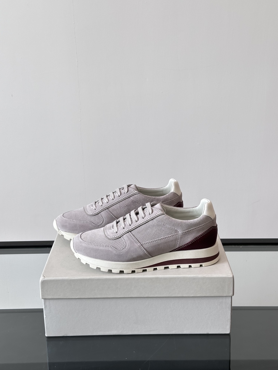 Brunello Cucinelli 新款拼色运动板男鞋 此款运动鞋面料采用意大利进口高丝光水洗翻毛皮和