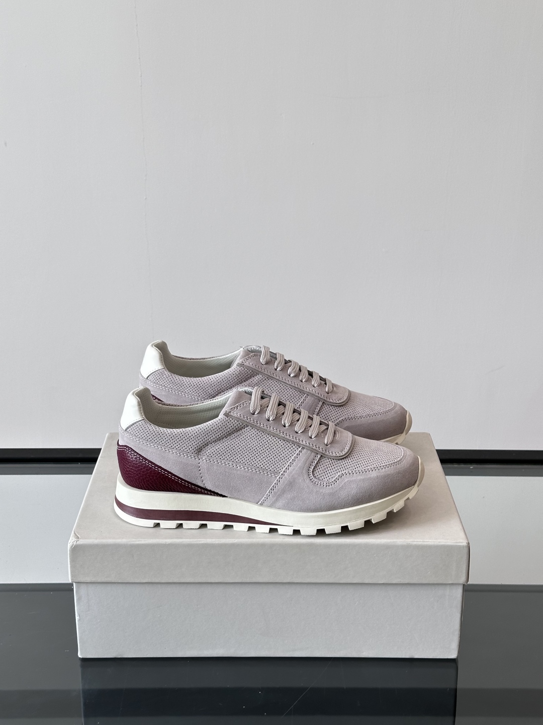 Brunello Cucinelli 新款拼色运动板男鞋 此款运动鞋面料采用意大利进口高丝光水洗翻毛皮和