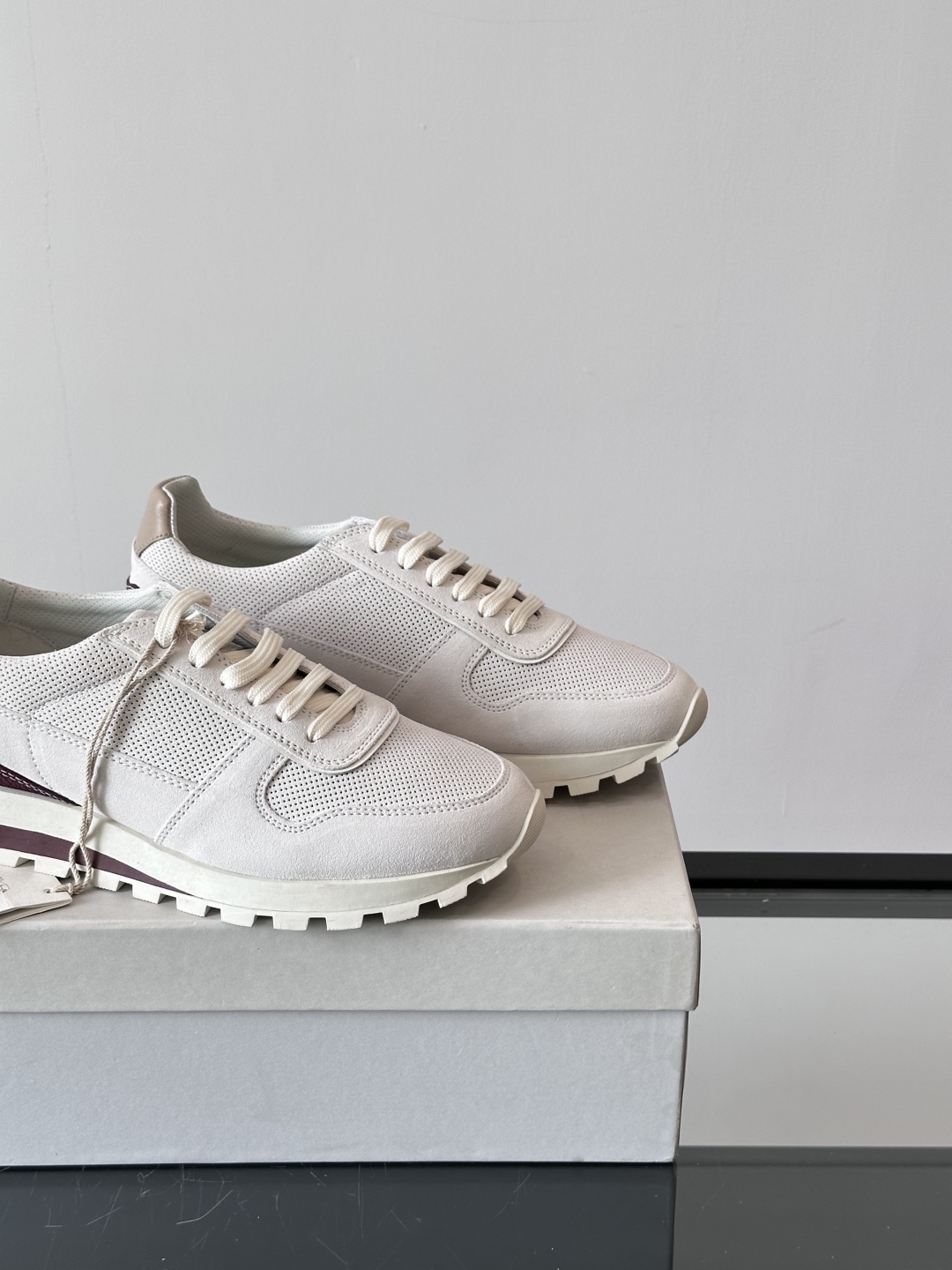 Brunello Cucinelli 新款拼色运动板男鞋 此款运动鞋面料采用意大利进口高丝光水洗翻毛皮和