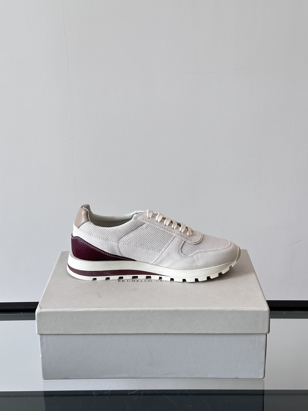 Brunello Cucinelli 新款拼色运动板男鞋 此款运动鞋面料采用意大利进口高丝光水洗翻毛皮和