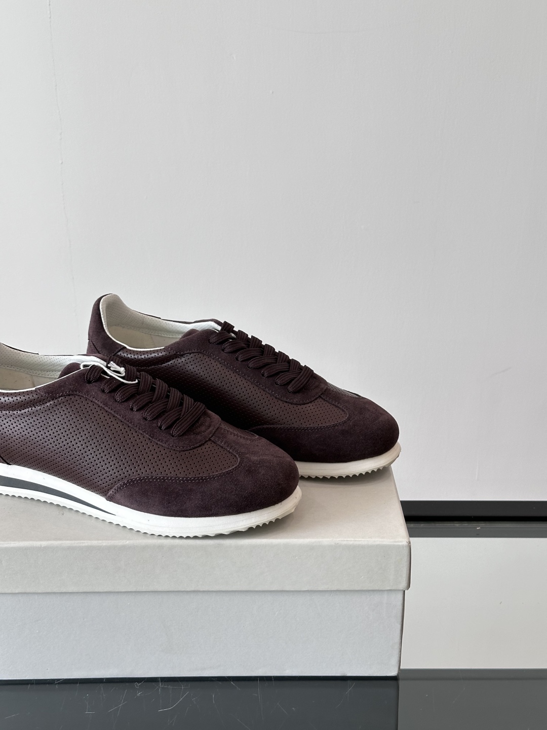 Brunello Cucinelli 春夏新款拼色运动板男鞋 此款运动鞋面料采用意大利进口高丝光水洗翻毛