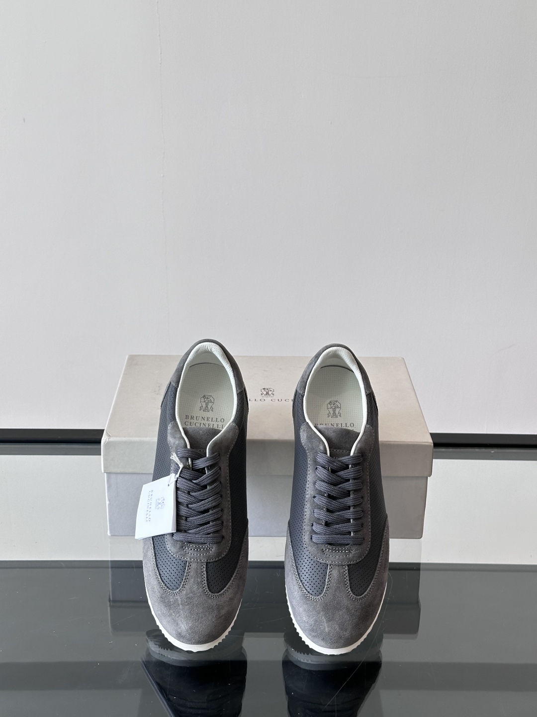 Brunello Cucinelli 春夏新款拼色运动板男鞋 此款运动鞋面料采用意大利进口高丝光水洗翻毛